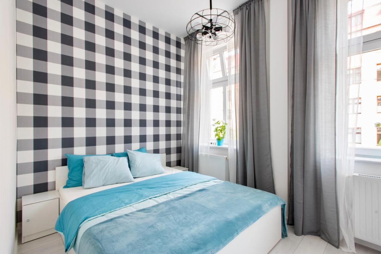 Apartament Delux 2 Legnica ul. Kominka 16 Appartamento Esterno foto